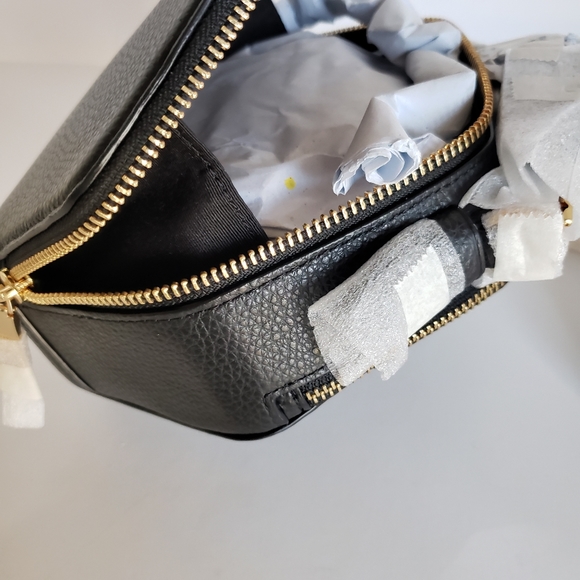 COACH | Hexagonal Crossbody Purse - Picture 13 of 16